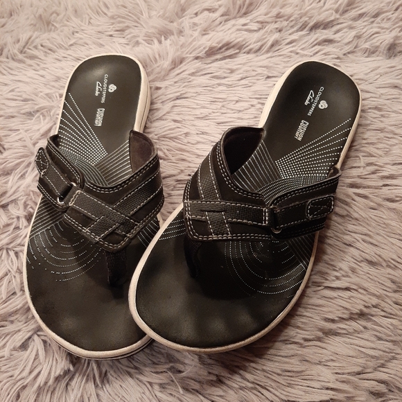 Clarks® Cloudsteppers Women's Flip Flop Sandals Black Size 7 - Picture 10 of 10